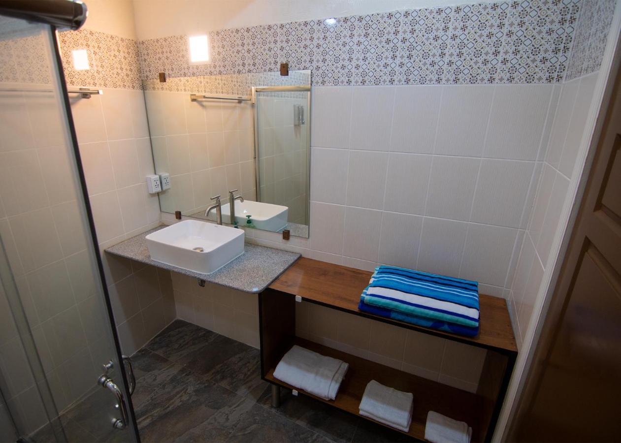 Leuchtturm Resort Boljoon Екстер'єр фото
